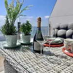 Exclusive For 6 People On The - Front Line - 1st Line Apartment